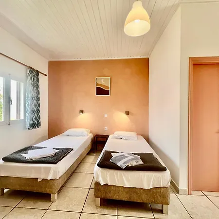 Seaside Aparthotel 3*